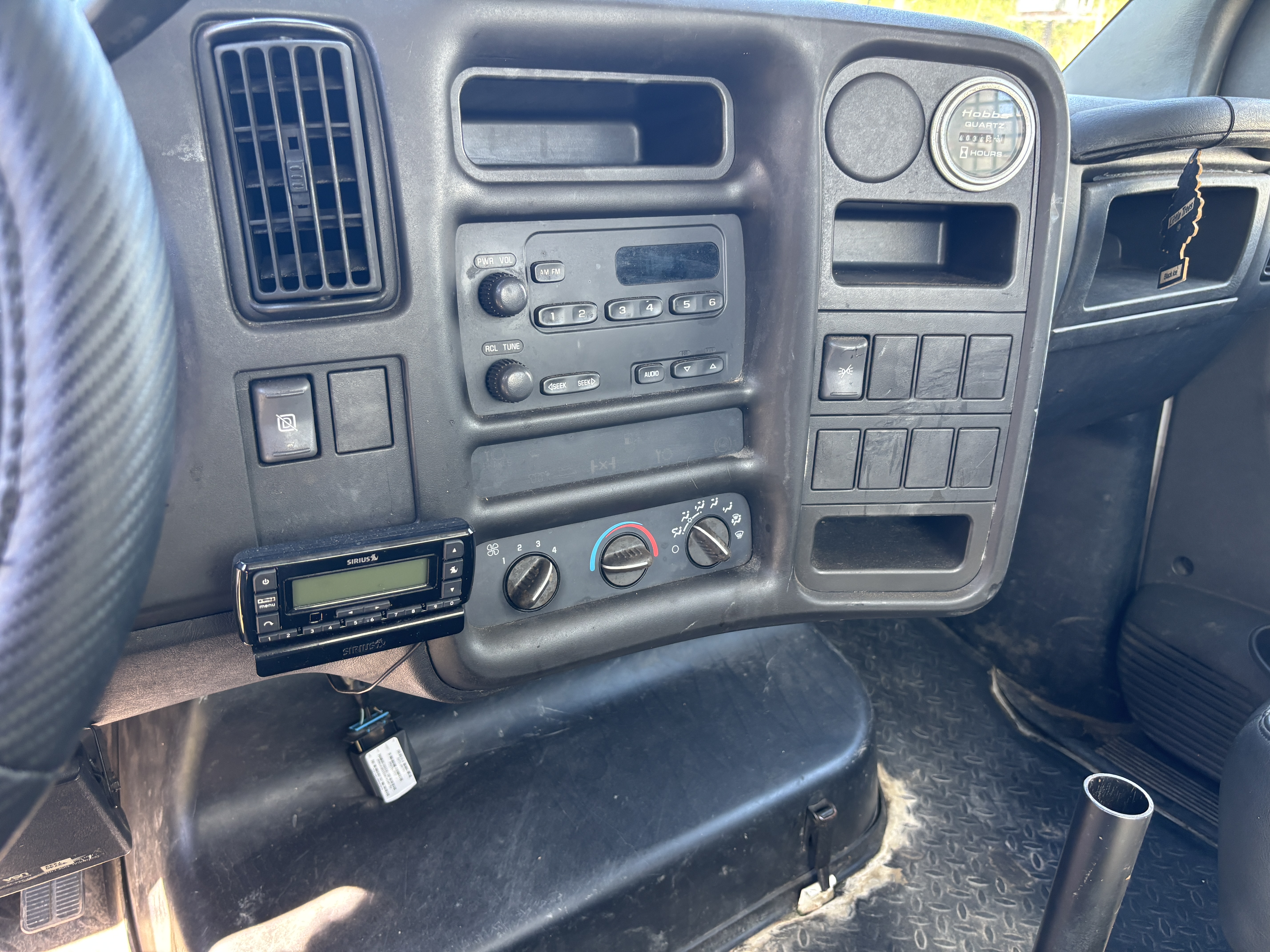 2005 CHEVROLET C4500 - Image 14